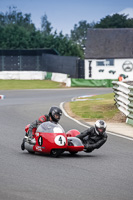 Vintage-motorcycle-club;eventdigitalimages;mallory-park;mallory-park-trackday-photographs;no-limits-trackdays;peter-wileman-photography;trackday-digital-images;trackday-photos;vmcc-festival-1000-bikes-photographs